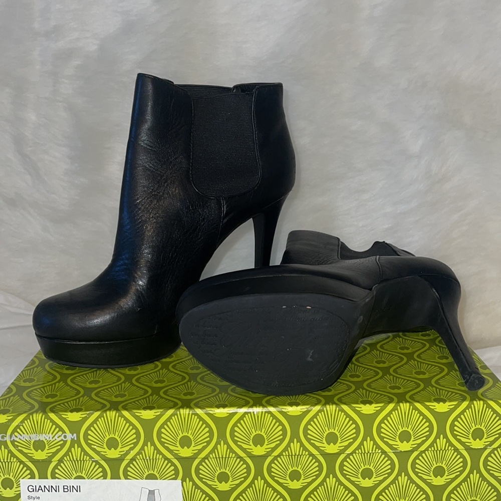 Gianni Bini Booties - Picture 3 of 3